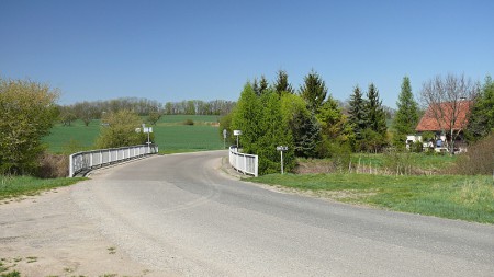 Most přes přivaděč